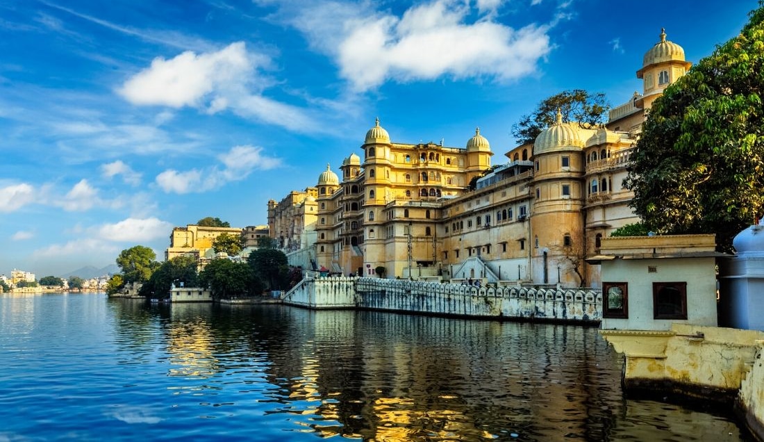 Visit City Palace Udaipur India