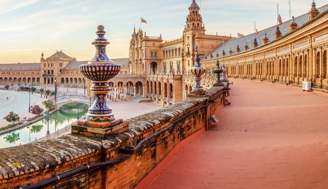 Enjoy a panoramic city tour of Seville