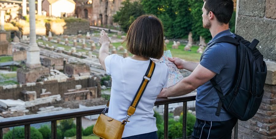 tourists-sightseeing-ancient-ruins-travel-map.jpg