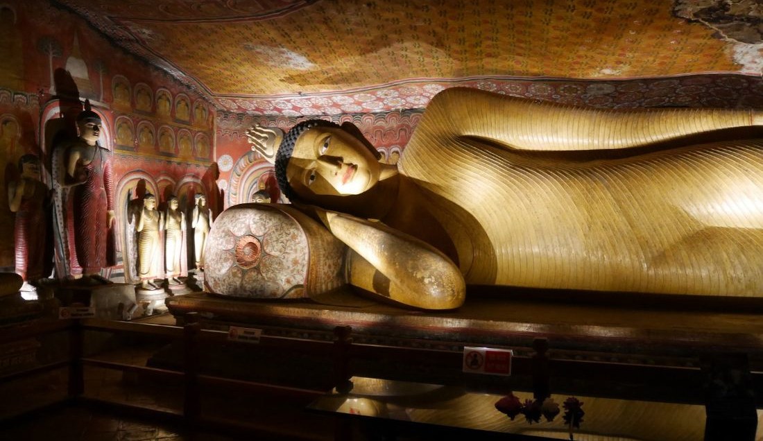 Admire the Buddha statues in Dambulla.